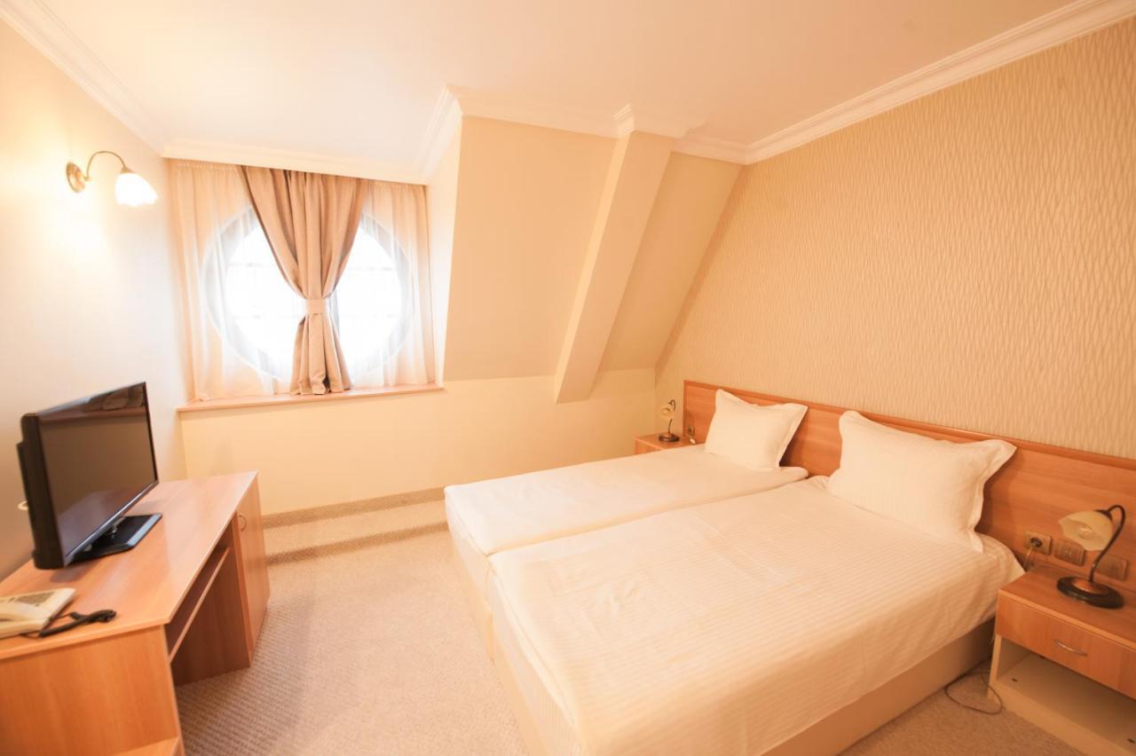 Hotel Central Svilengrad Buitenkant foto